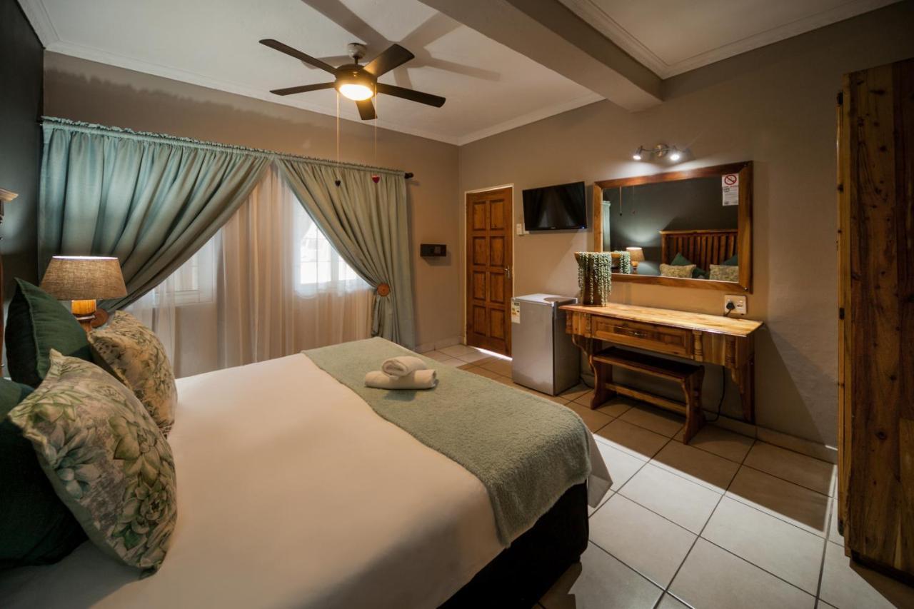 Ivory Tusk Lodge Tzaneen Buitenkant foto