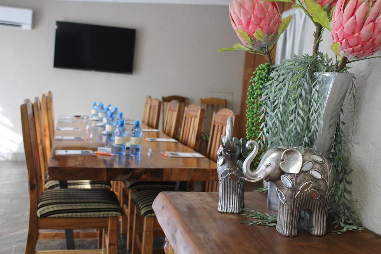 Ivory Tusk Lodge Tzaneen Buitenkant foto