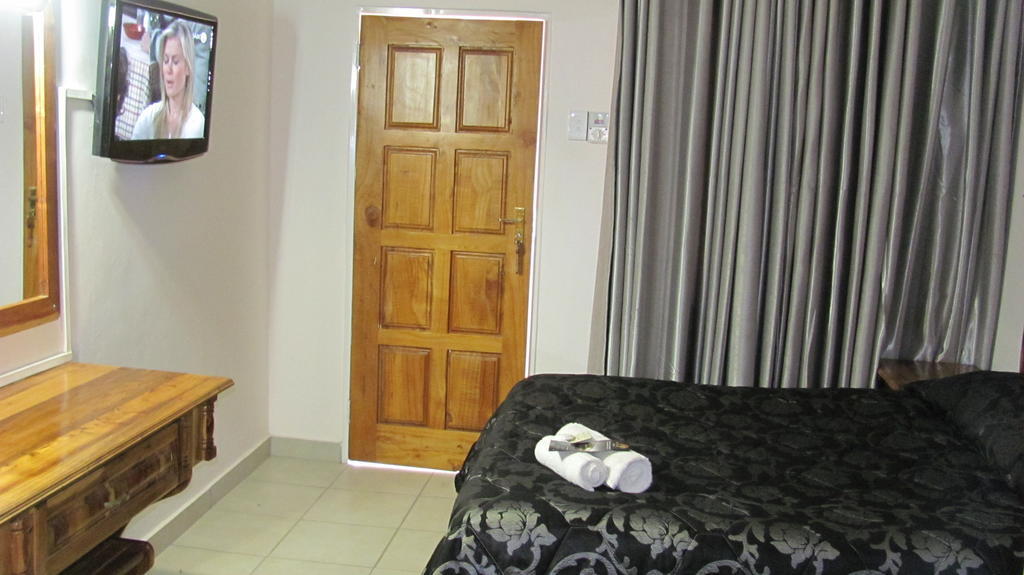 Ivory Tusk Lodge Tzaneen Buitenkant foto