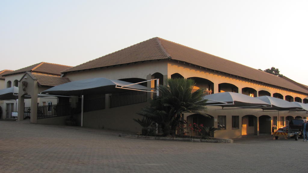 Ivory Tusk Lodge Tzaneen Buitenkant foto