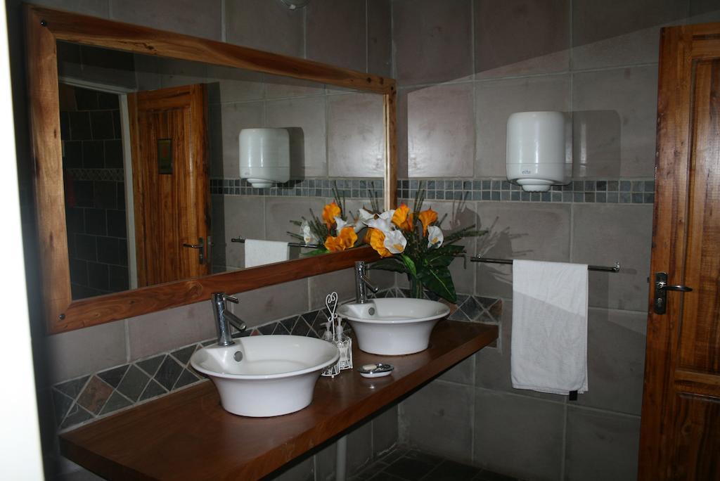 Ivory Tusk Lodge Tzaneen Kamer foto